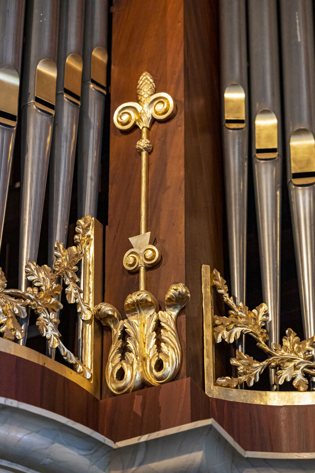 S-1016-110531-EOS R3-1978