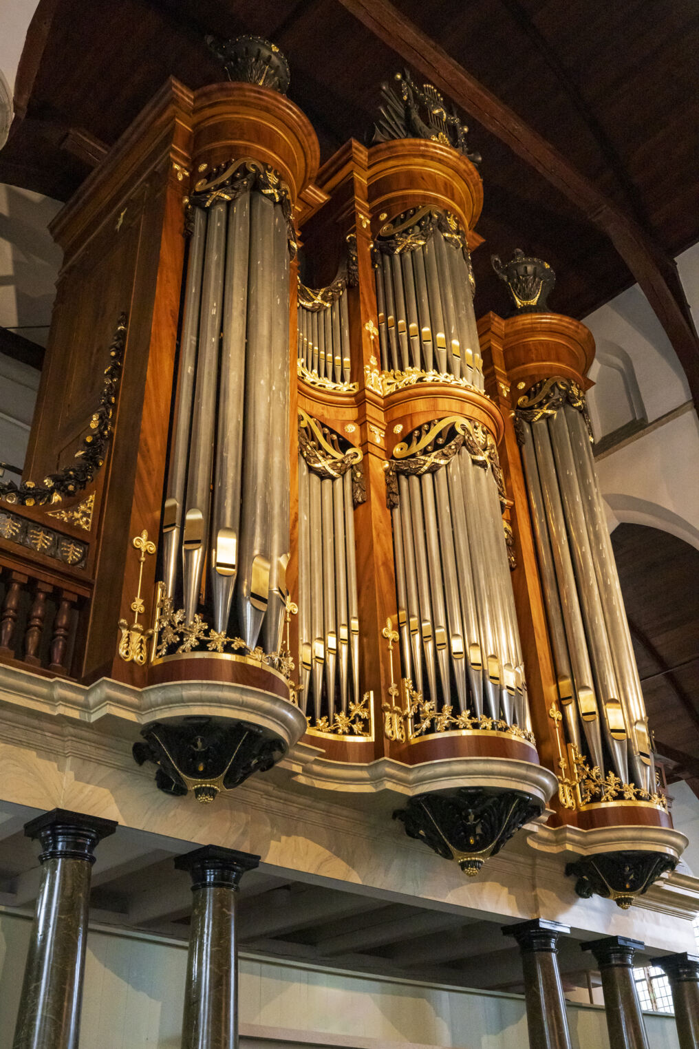 S-1016-110620-EOS R5-1685